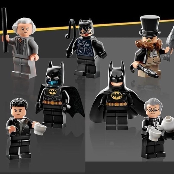 LEGO 76252 Batmobile and Batcave Set (New) not used - Picture 10 of 10